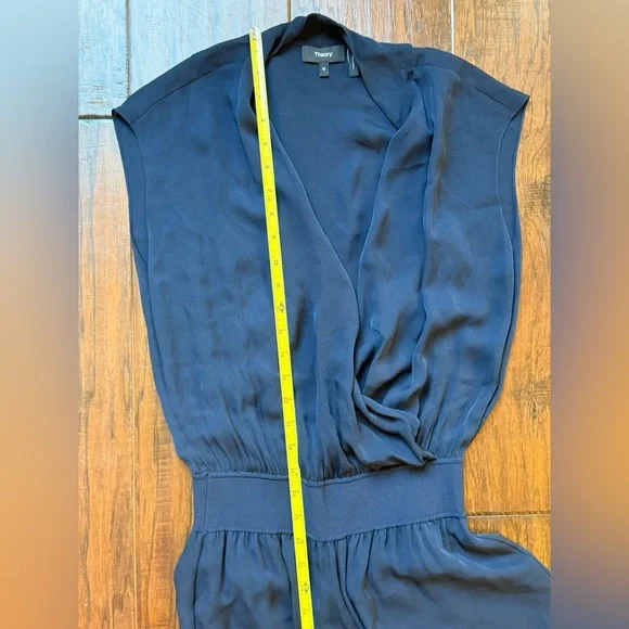 THEORY Women’s Draped Jumpsuit Navy 100% Silk Cropped Travel - Picture 8 of 9